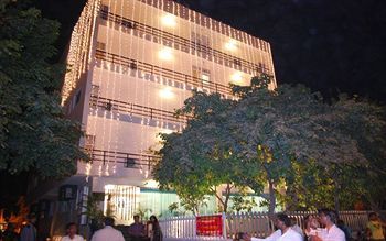Dwarka Palace Samalkha Екстериор снимка