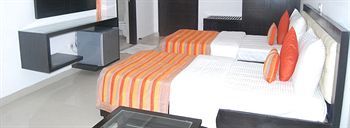 Dwarka Palace Samalkha Екстериор снимка